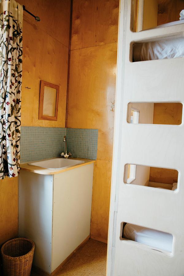 Hafaldan Hi Hostel - Harbour Building Seydisfjordur ภายนอก รูปภาพ